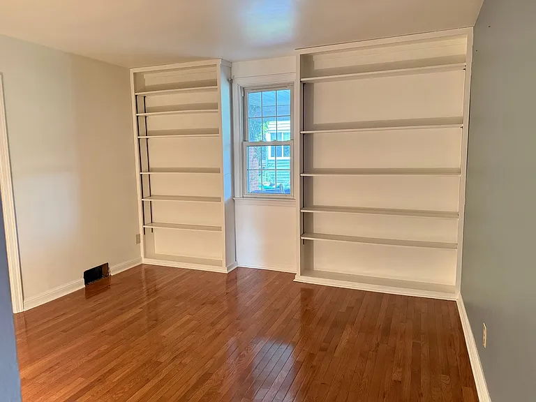 69 W Charlotte St — Photo 14