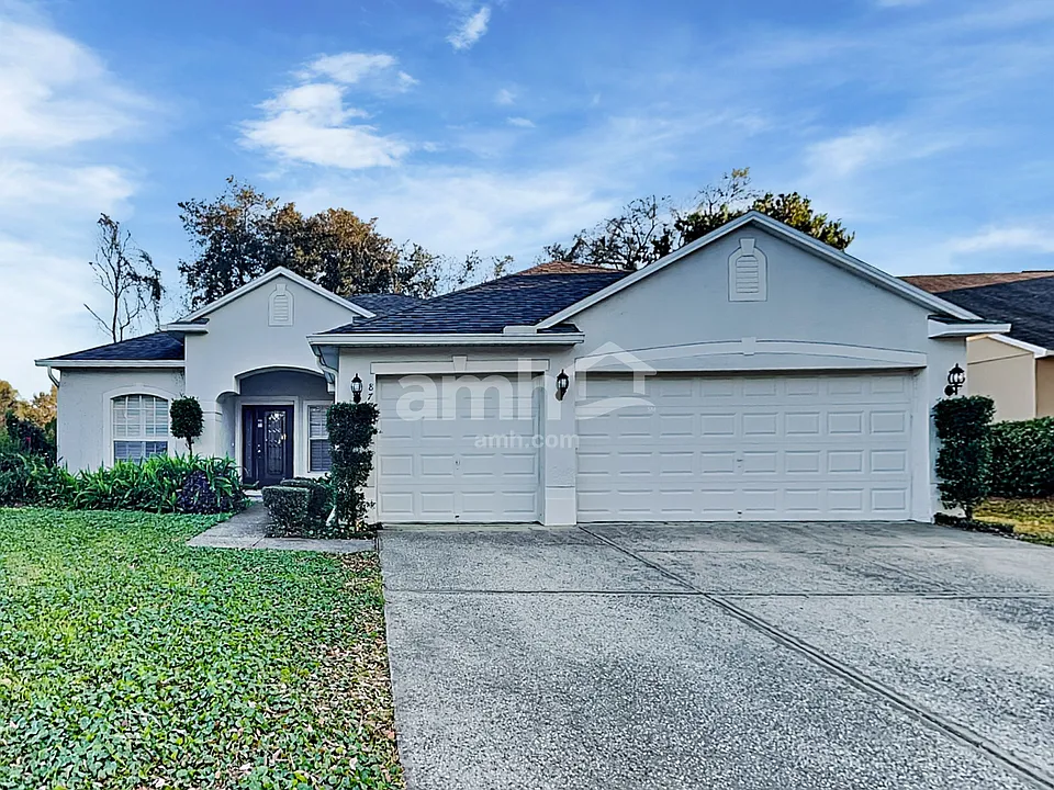 879 Moonluster Dr