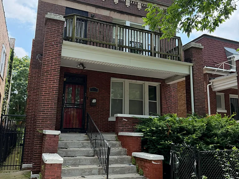 7625 S Green St #2 — Photo 1