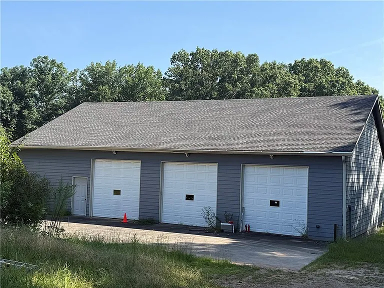 3331 Friendship Rd — Photo 3