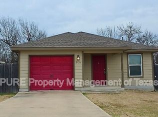 306 Wyeth St, Taylor, TX 76574