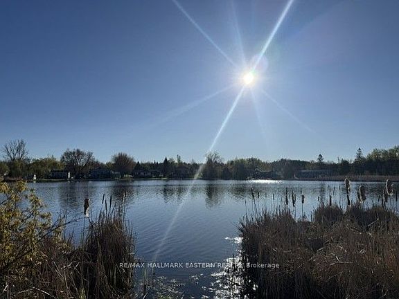 2nd image of 2011 Pratts Marina Rd