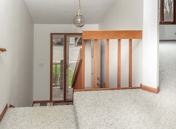 2nd image of 6118 Garrett Ln