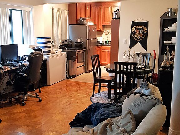 5th image of 5052 N Marine Dr #7A