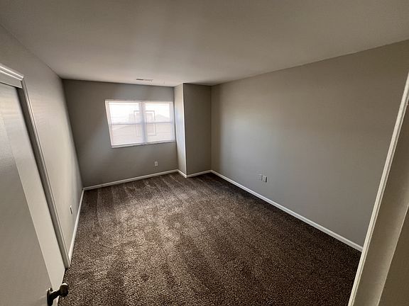4th image of 1877 NW Washington Blvd #D