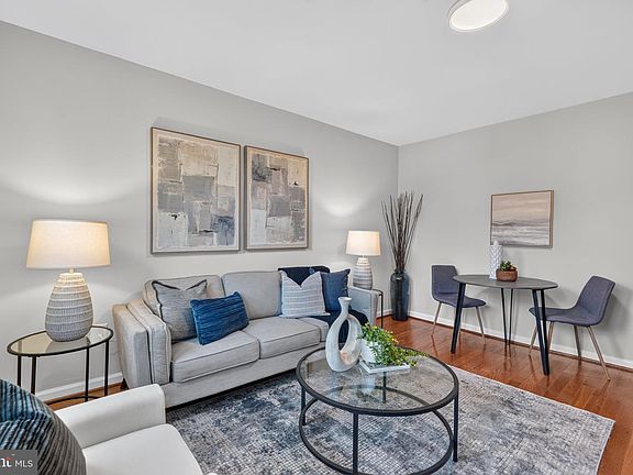 3rd image of 1643 Montello Ave NE APT 1