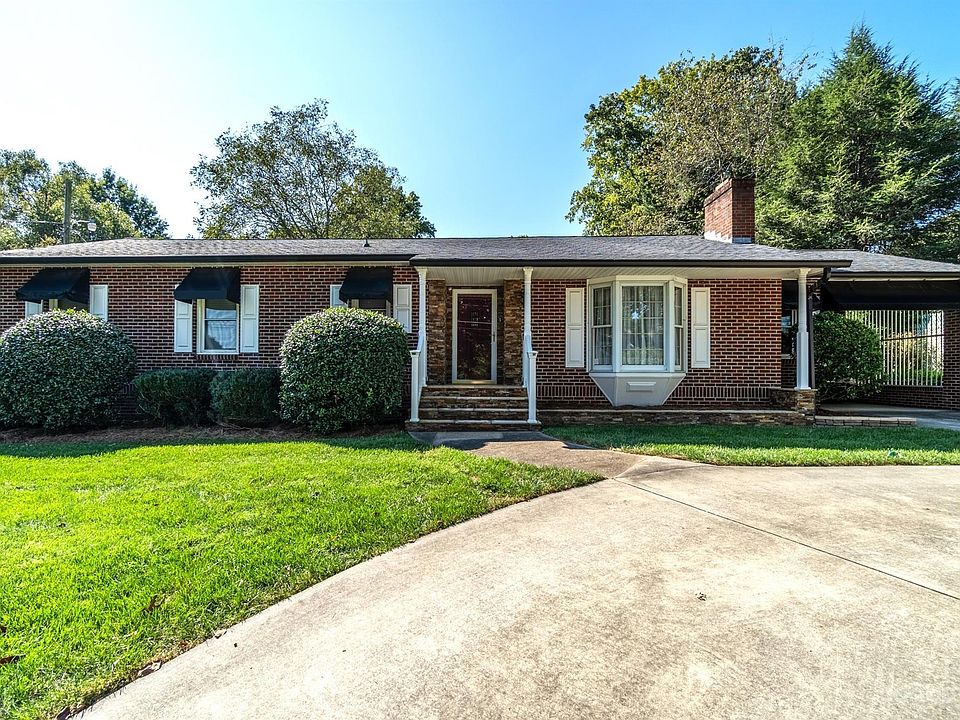 1st image of 608 S Brady Ave