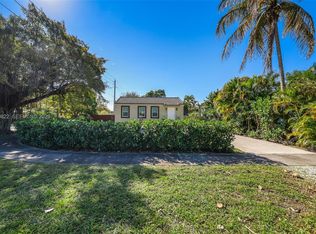 Rev Pl Of Country Club Es, Miami Springs, FL 33166