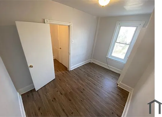 235 N Avondale St — Photo 17