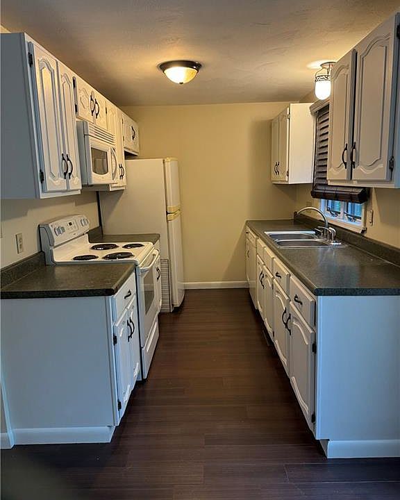 72 Kristee Cir UNIT 72, West Warwick, RI 02893 Zillow