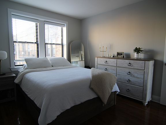 5th image of 2040 31st St APT C7
