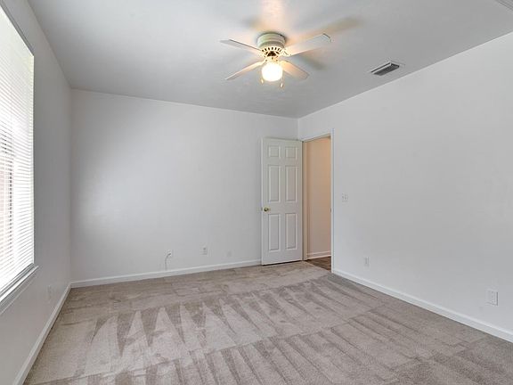 5th image of 4814 Leah Ln #28