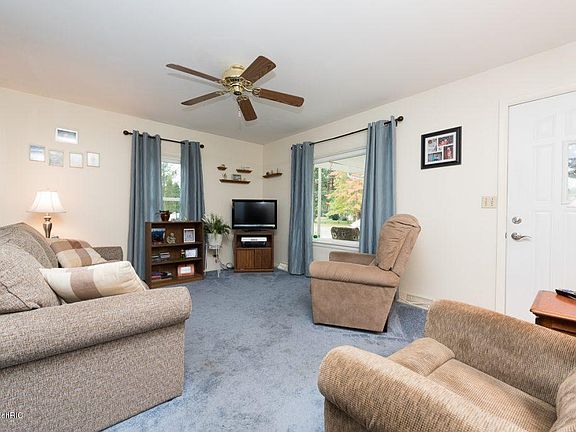 5th image of 1355 E Pine Hill Ave