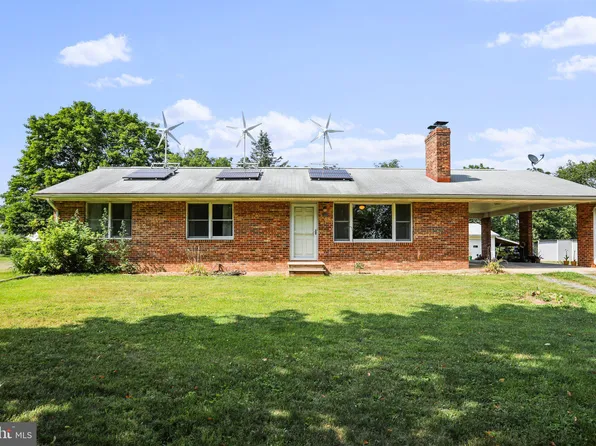 253 High St, Timberville, VA 22853