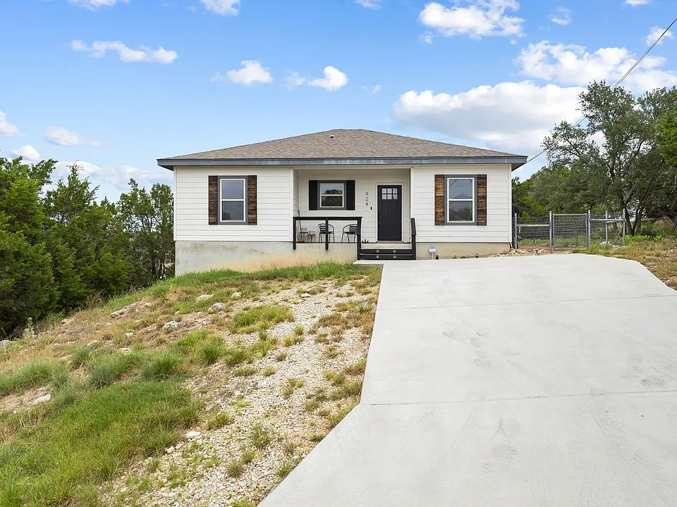 924 Scenic Hills Dr