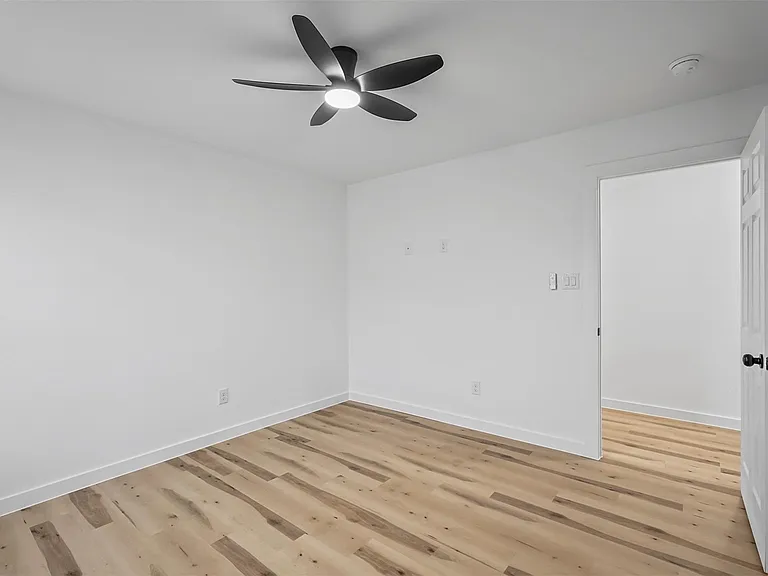 3412 Marshall St #A — Photo 16
