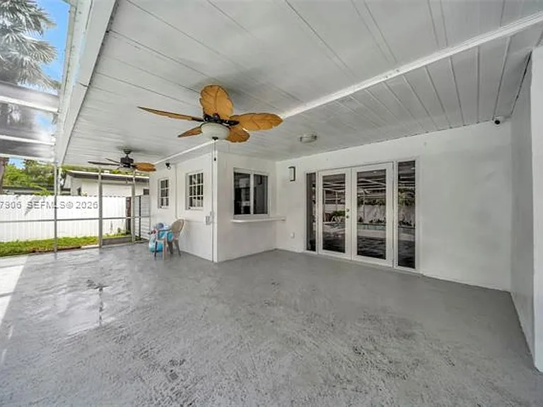 15010 NE 7th Ave — Photo 8