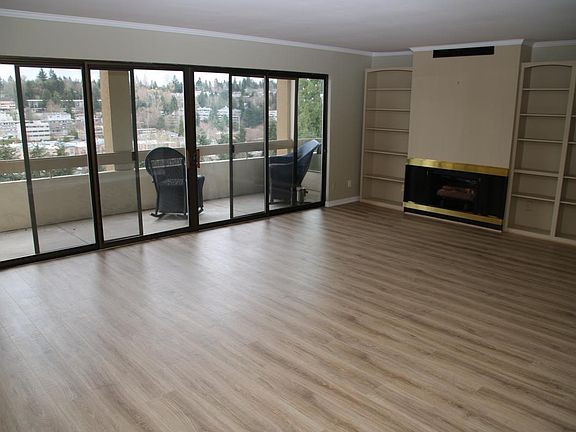 Living room pic 2