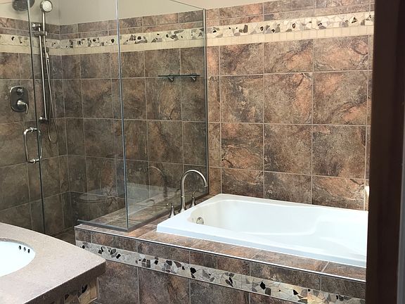 3rd image of 6017 Lafayette Ct