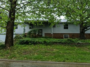 5114 S Walnut Hill Rd, Springfield, MO 65810