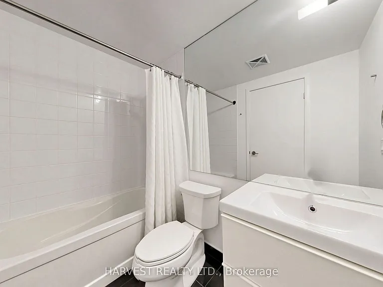 209 Fort York Blvd #380 — Photo 29