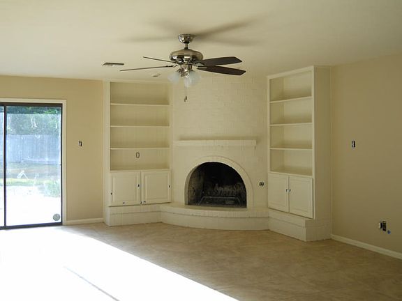 3rd image of 5525 Safari Dr