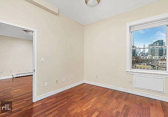 5th image of 1030 Jackson Ave #6D