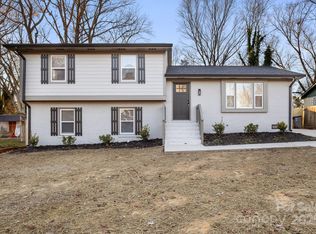 6133 Eagle Peak Dr, Charlotte, NC 28214