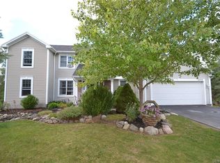 2252 Brookside Dr, Walworth, NY 14568