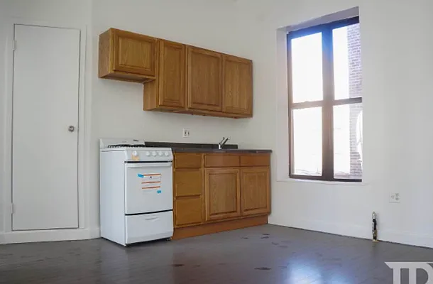 Rented by Compass | media 2