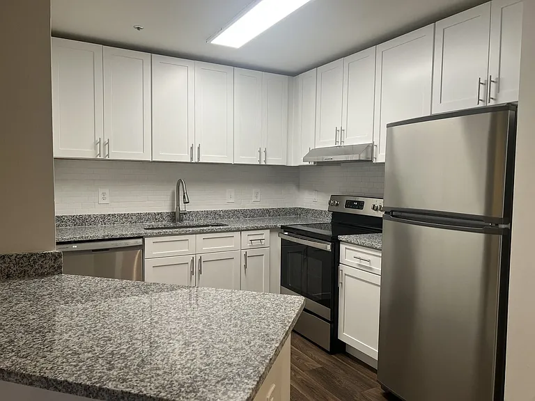 Wesley St. Claire Apartments at Lawrenceville — Photo 94