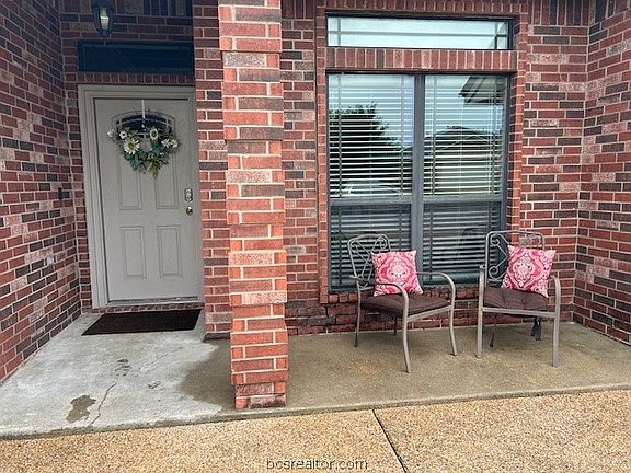 2nd image of 1108 Hayesville Ct