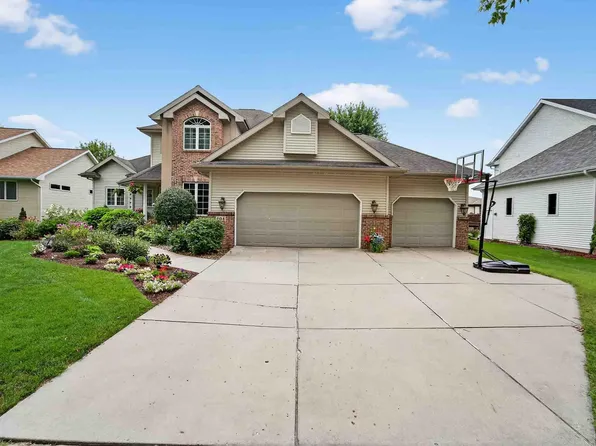 604 Pleasant Valley Pkwy, Waunakee, WI 53597