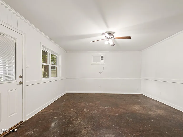 133 Woodrow St #A — Photo 4