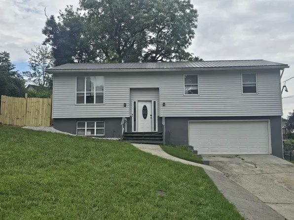 1310 Wellington West Dr, Knoxville, TN 37932