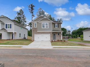 16 Camellia Dr, Fairburn, GA 30213