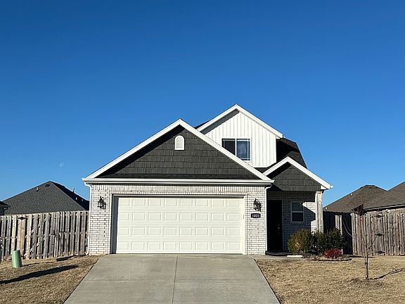 2nd image of 1021 Lakeview Dr