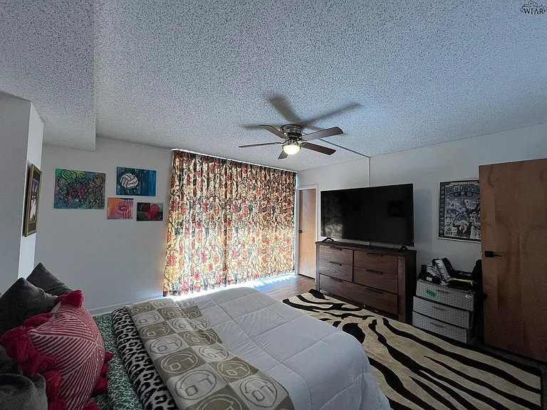 2100 Santa Fe St — Photo 9