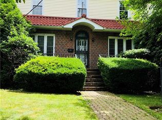 213 Lawrence St, Mount Vernon, NY 10552