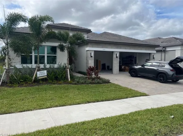 12181 Eucalyptus Way, Naples, FL 34120