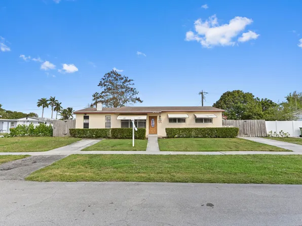 144 Cayman Drive, Palm Springs, FL 33461