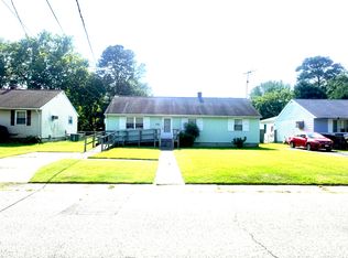 151 Winchester Dr, Hampton, VA 23666