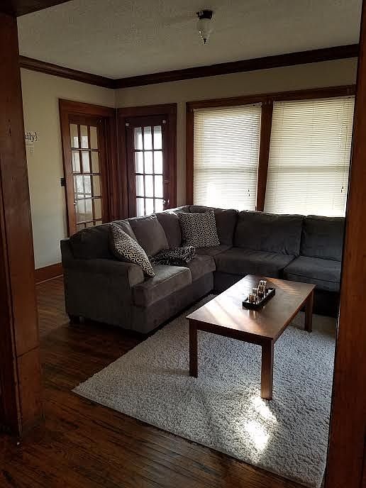 2nd image of 340 Fernwood Ave
