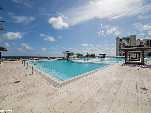 Oceanview Pool