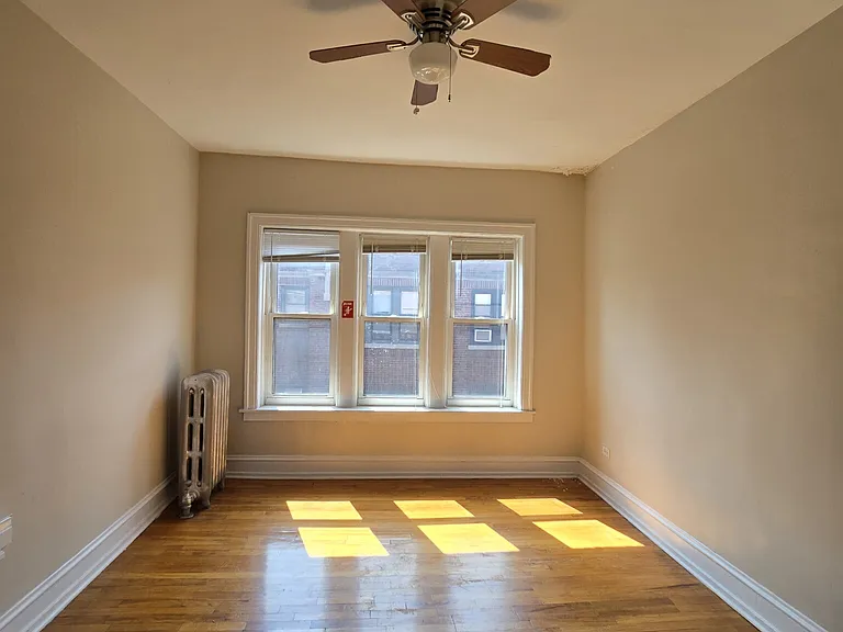 1364 W Estes Ave #2N — Photo 6
