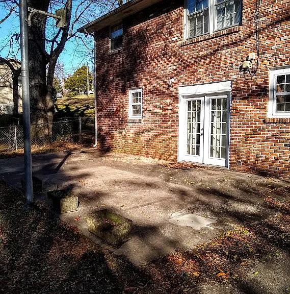 143 Lakeside Park Dr — Photo 3