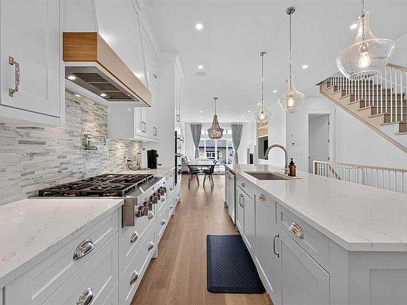 5th image of 1704 26a St W