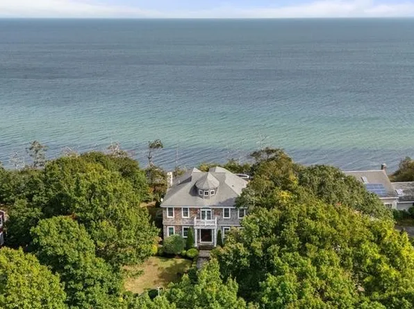 31 Monisa Kay Dr, Plymouth, MA 02360
