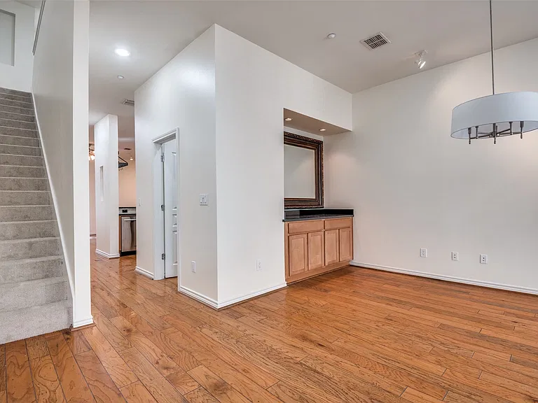 4225 McKinney Ave #11 — Photo 6