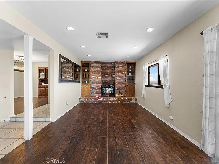 1055 Lakeview Dr — Photo 21